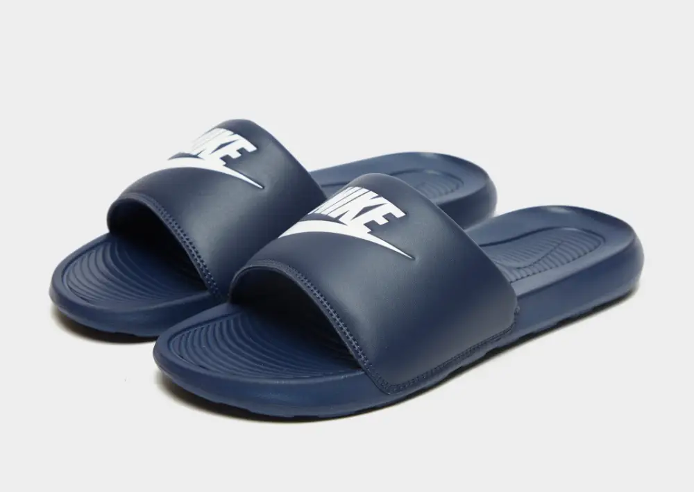 Nike Victori Slide