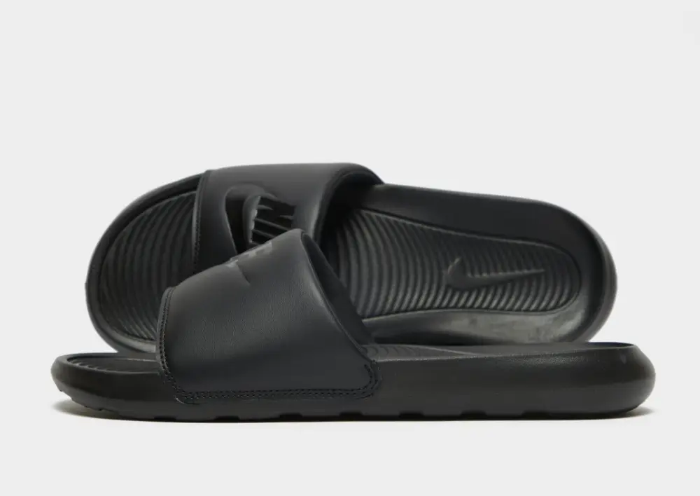 Nike Victori Slides