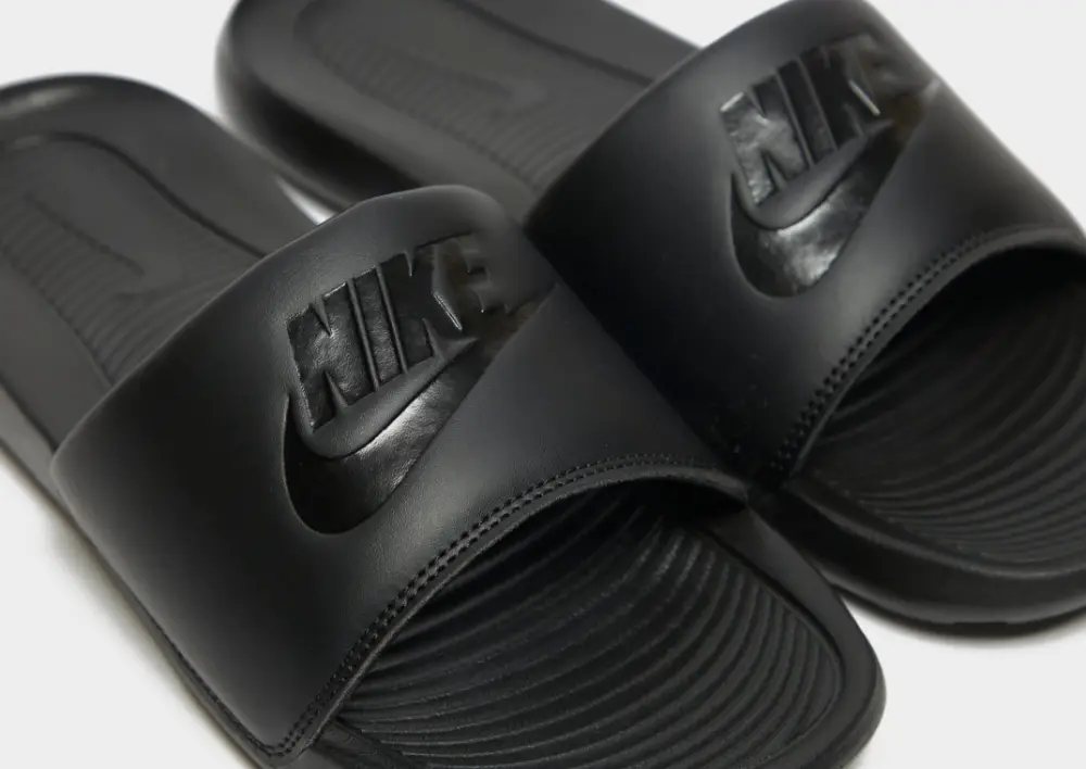 Nike Victori Slides 