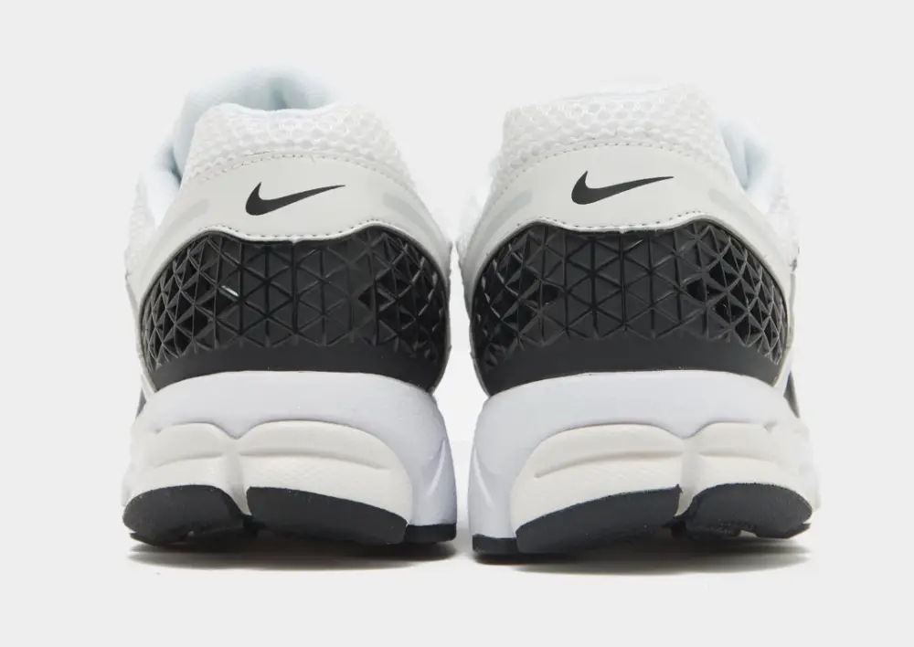 Nike Vomero 5 