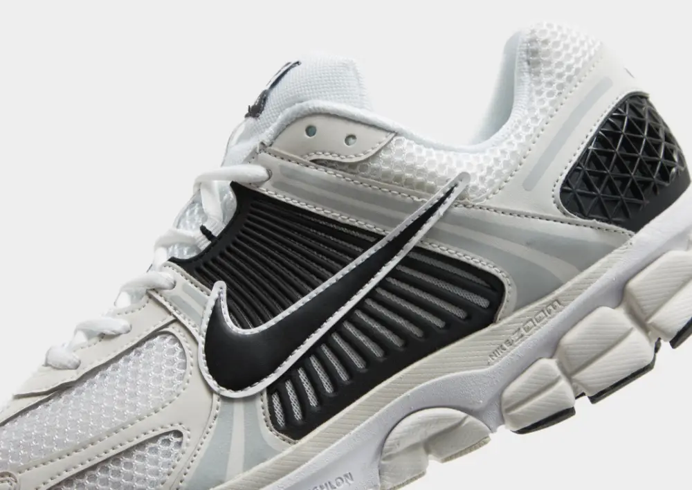Nike Vomero 5 