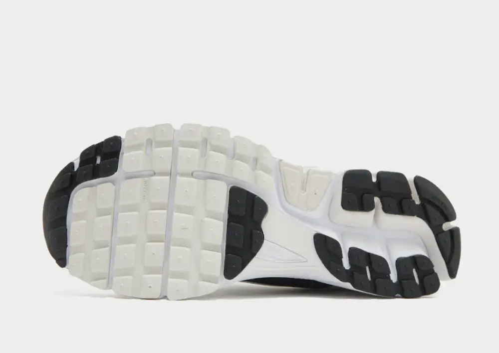 Nike Vomero 5 
