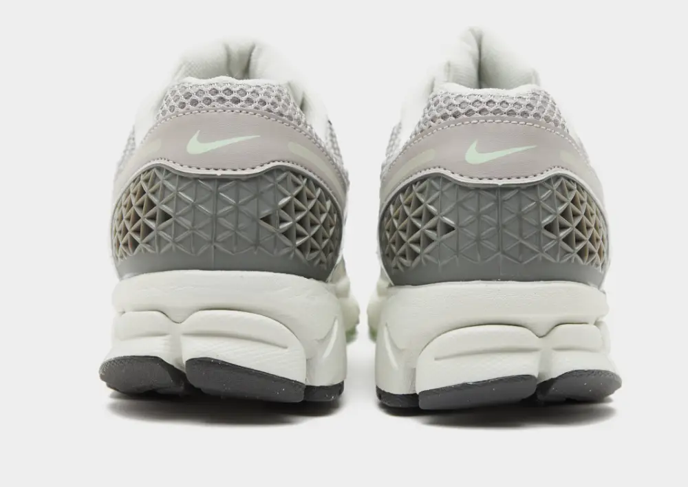 Nike Vomero 5 Women's 
