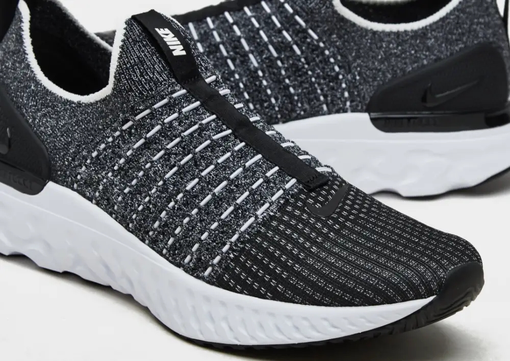 Nike React Phantom Run Flyknit 2 