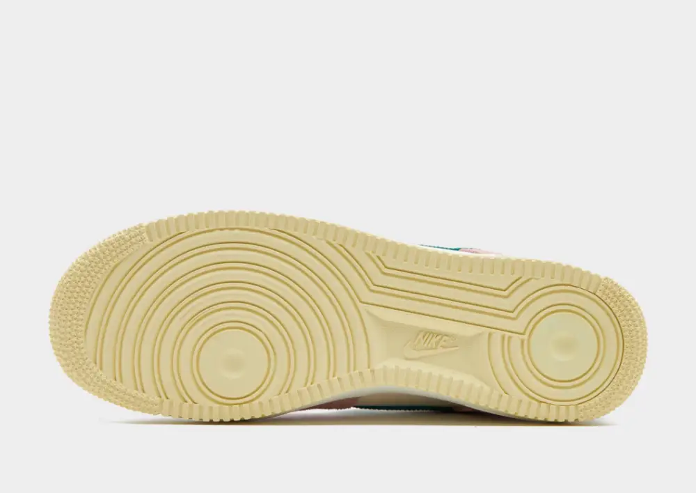 Nike Air Force 1 '07 LV8 