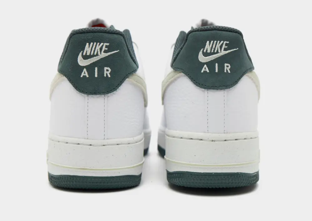 Nike Air Force 1 '07 LV8 
