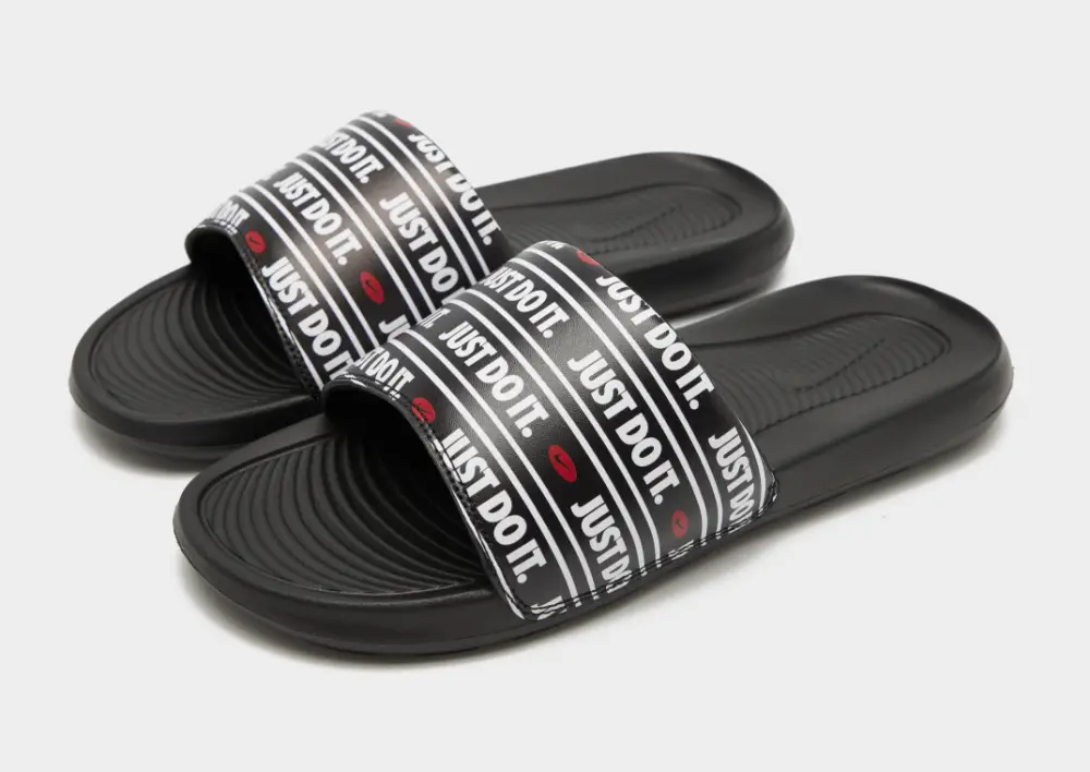 Nike Victori One Slides