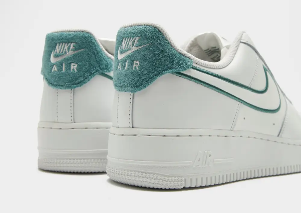 Nike Air Force 1 '07 LV8 