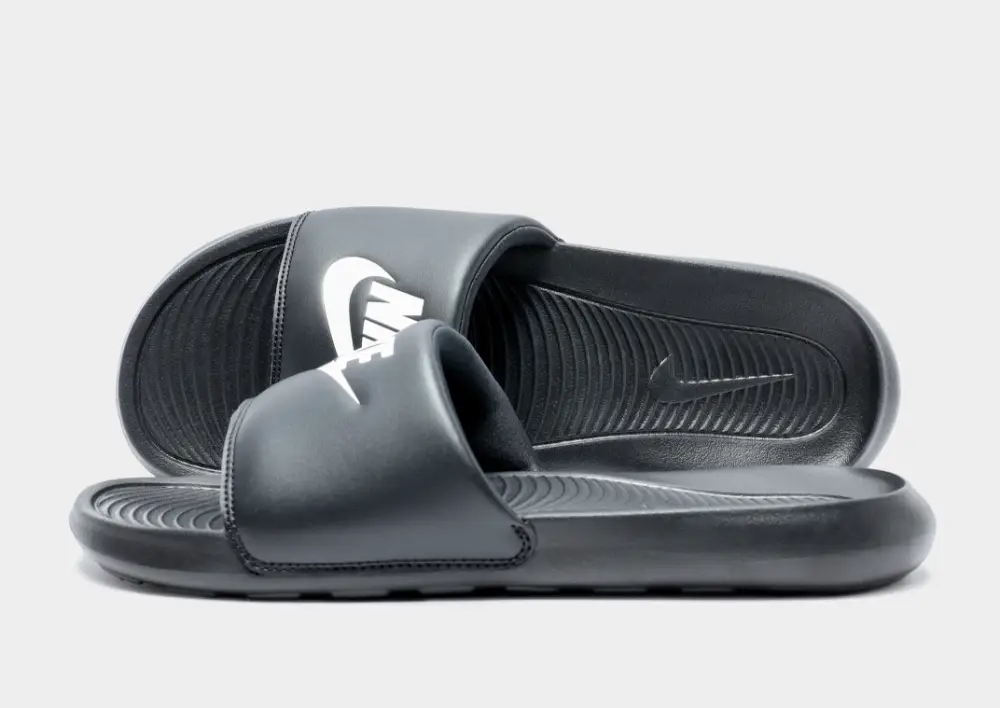 Nike Victori One Slides