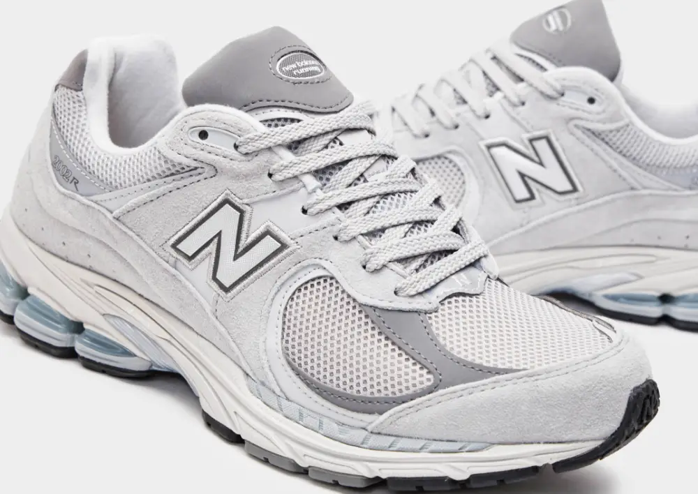 New Balance 2002R 